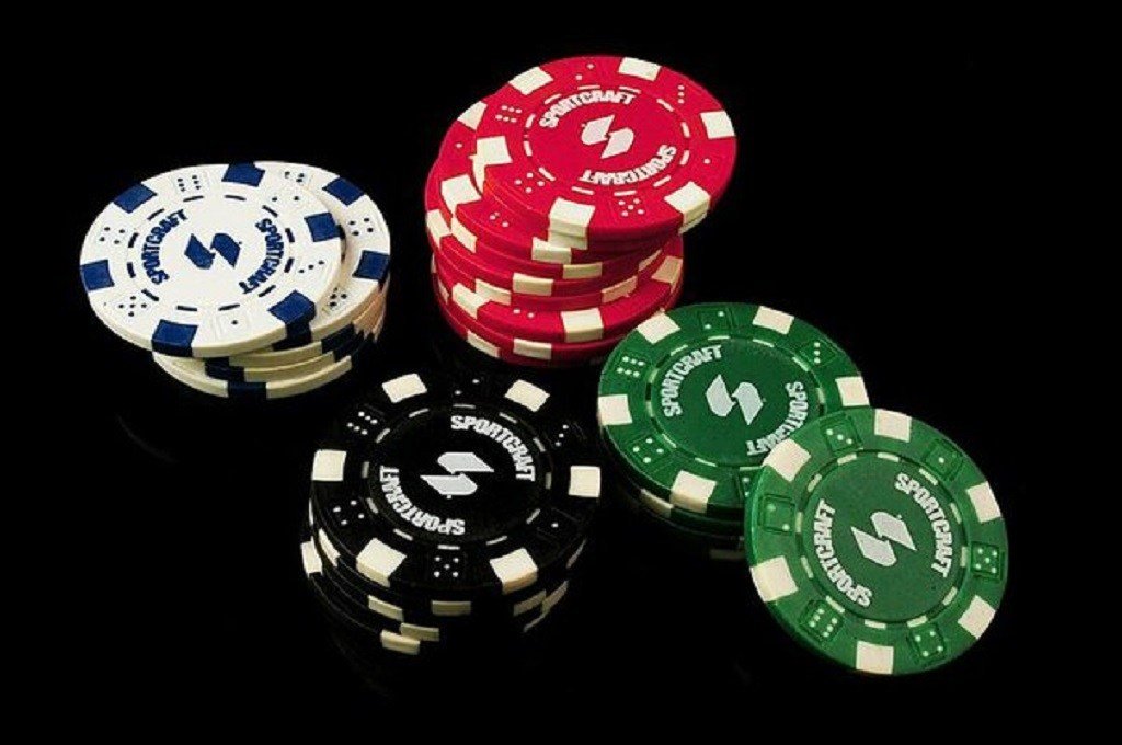 Poker Tips for Beginners: Taking Advantage of Stack Size